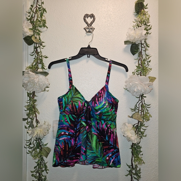 Swim Top - Picture 1 of 3